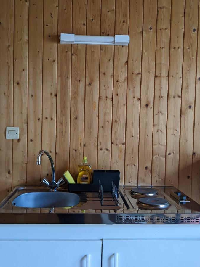 Au Petit Chalet D'Illiers Combray - Salle D'Eau Uniquement Illiers-Combray Exterior foto