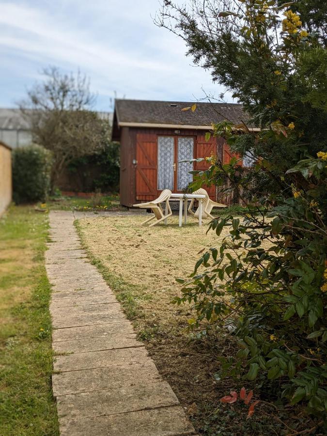Au Petit Chalet D'Illiers Combray - Salle D'Eau Uniquement Illiers-Combray Exterior foto