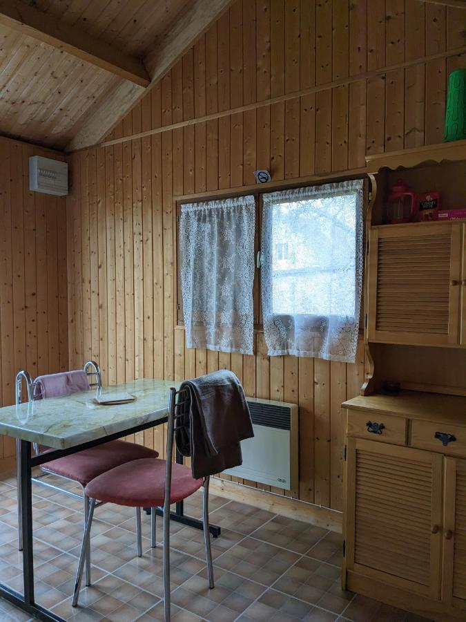 Au Petit Chalet D'Illiers Combray - Salle D'Eau Uniquement Illiers-Combray Exterior foto